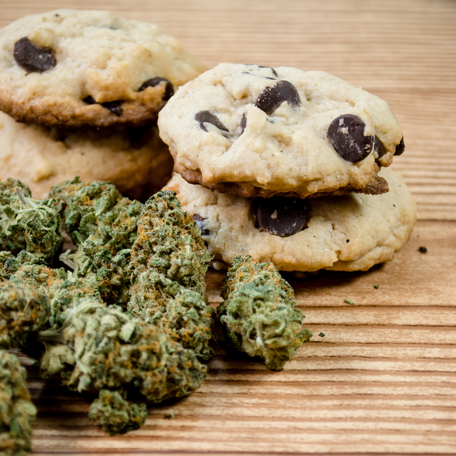 Chocolate chip cookies and pot